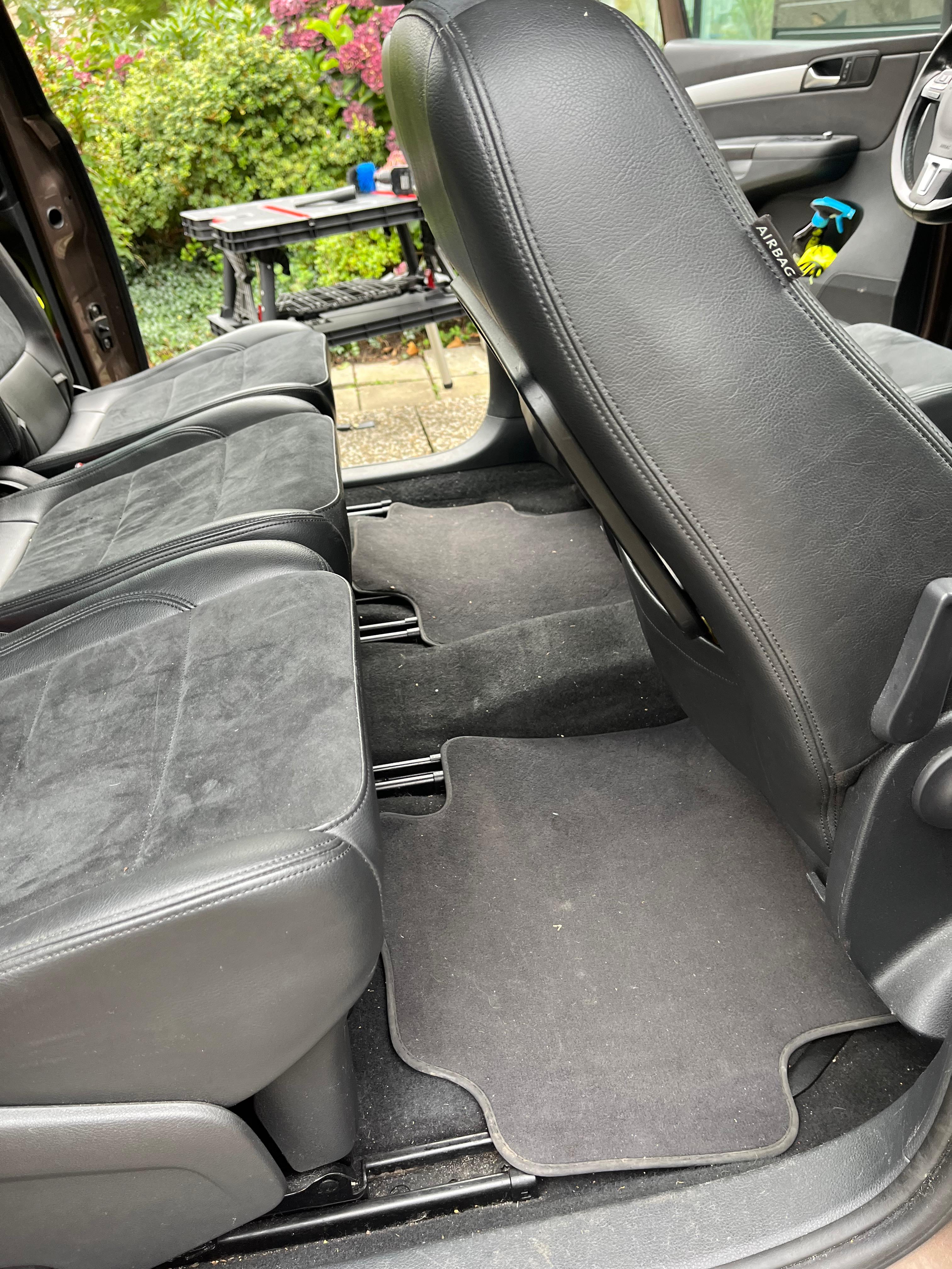 Voor - Achterbank Renovatie